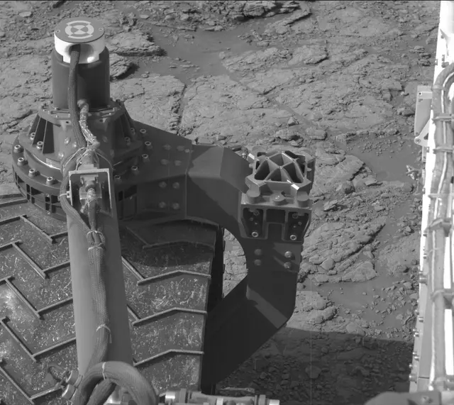 Sol 2946: Mast Camera (Mastcam)