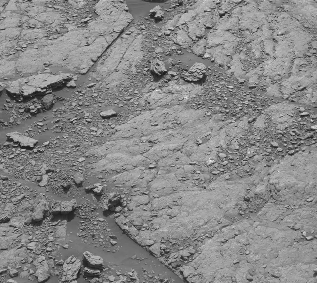 Sol 2946: Mast Camera (Mastcam)