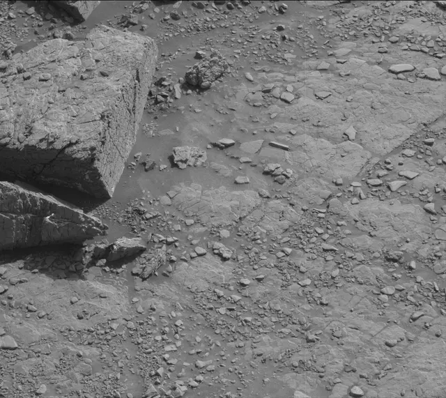 Sol 2946: Mast Camera (Mastcam)