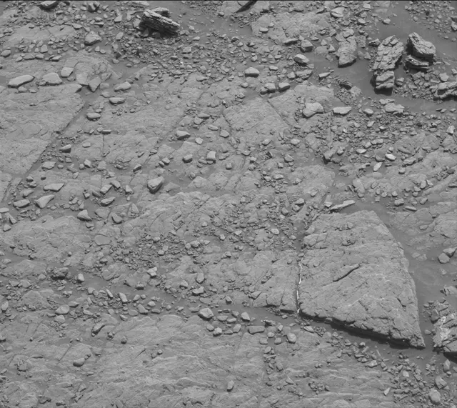 Sol 2946: Mast Camera (Mastcam)