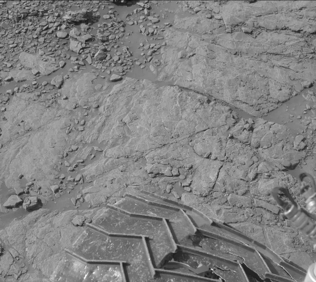 Sol 2946: Mast Camera (Mastcam)