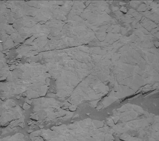 Sol 2946: Mast Camera (Mastcam)