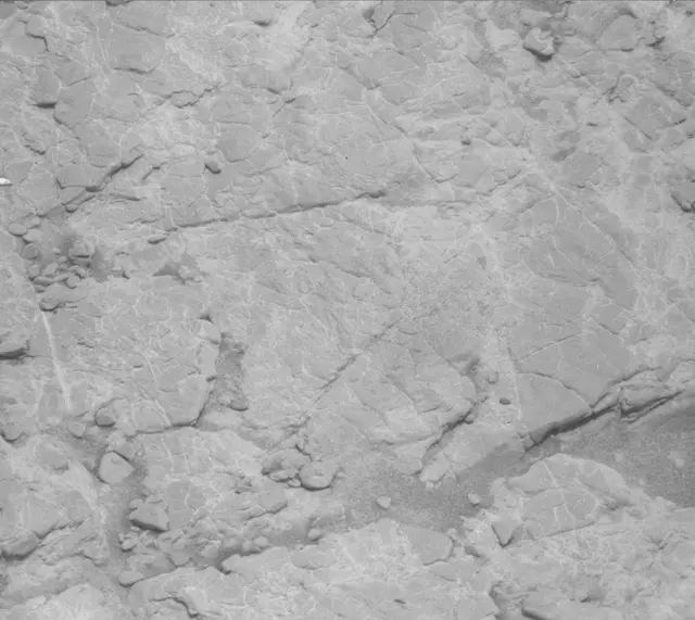 Sol 2946: Mast Camera (Mastcam)