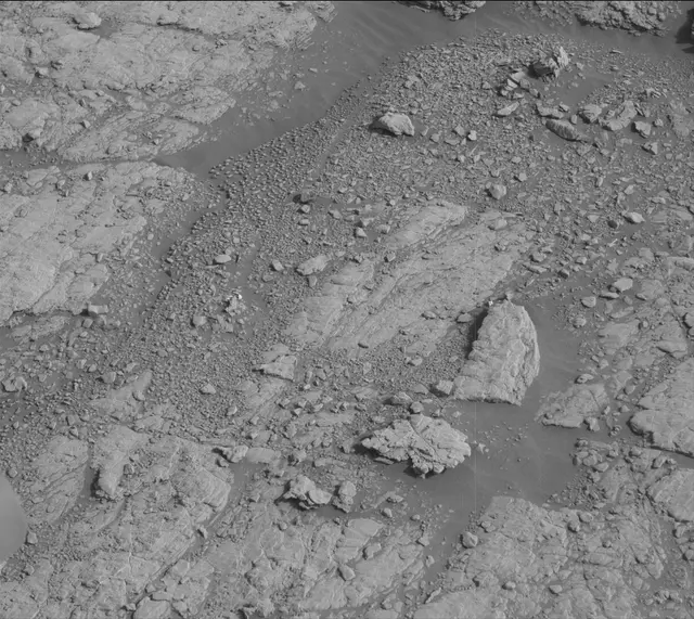 Sol 2947: Mast Camera (Mastcam)