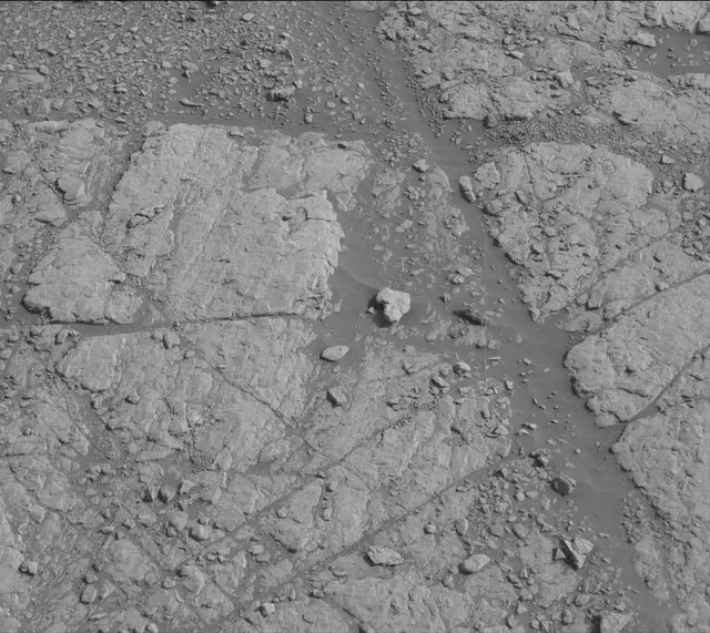 Sol 2947: Mast Camera (Mastcam)