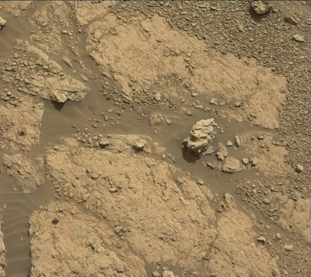 Sol 2947: Mast Camera (Mastcam)