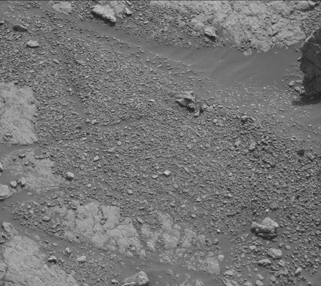 Sol 2947: Mast Camera (Mastcam)