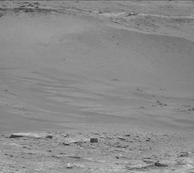 Sol 2947: Mast Camera (Mastcam)