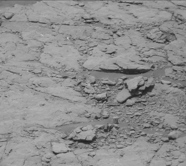 Sol 2947: Mast Camera (Mastcam)