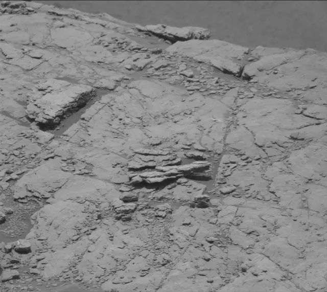 Sol 2947: Mast Camera (Mastcam)