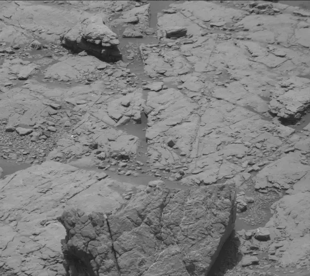 Sol 2947: Mast Camera (Mastcam)