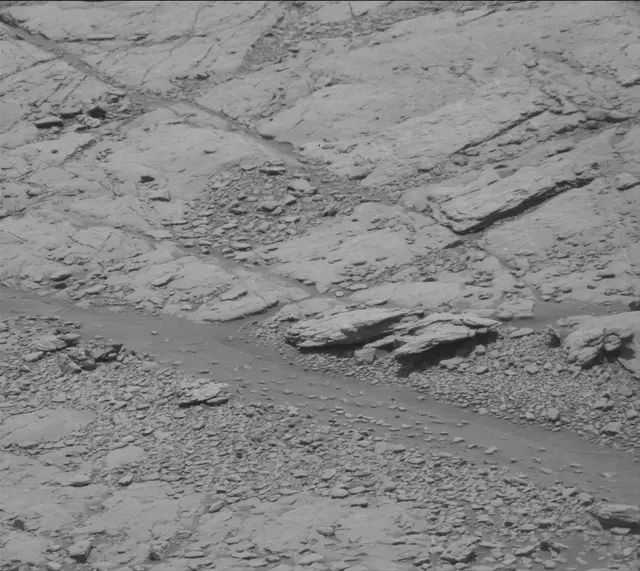 Sol 2947: Mast Camera (Mastcam)