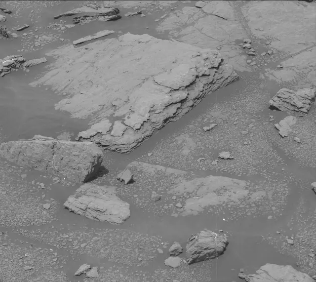 Sol 2950: Mast Camera (Mastcam)