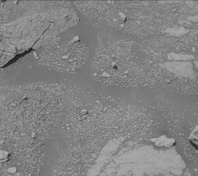 Sol 2950: Mast Camera (Mastcam)
