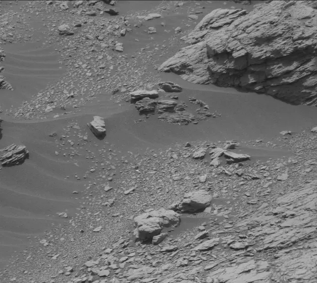 Sol 2950: Mast Camera (Mastcam)