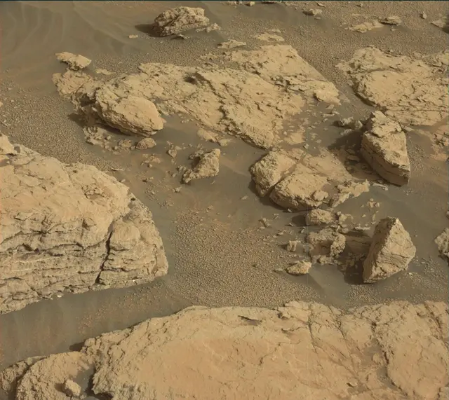 Sol 2951: Mast Camera (Mastcam)