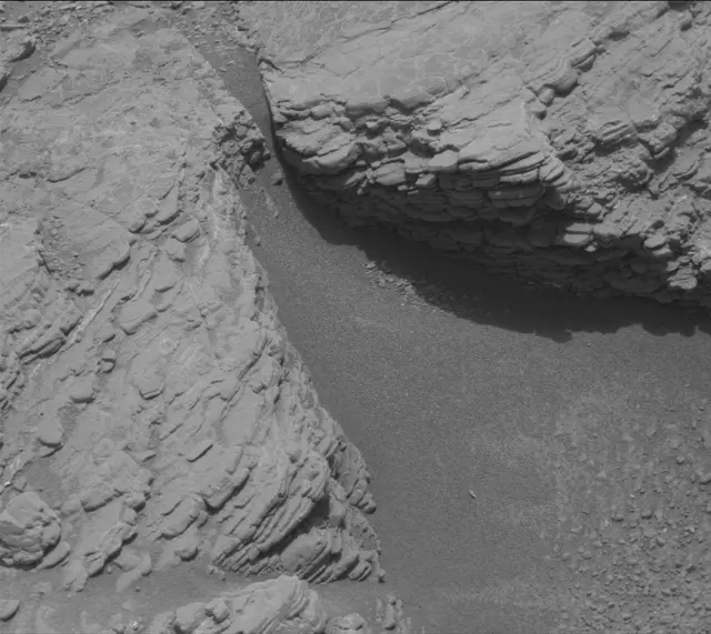 Sol 2951: Mast Camera (Mastcam)