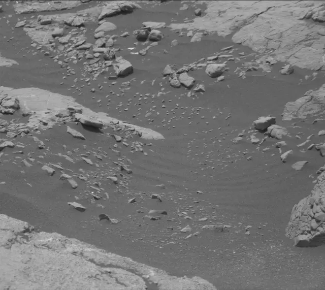Sol 2975: Mast Camera (Mastcam)