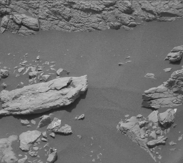 Sol 2975: Mast Camera (Mastcam)