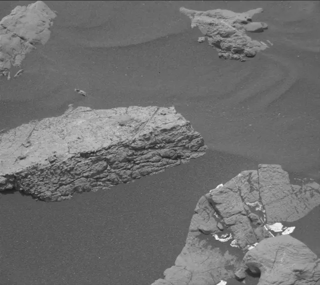 Sol 2975: Mast Camera (Mastcam)