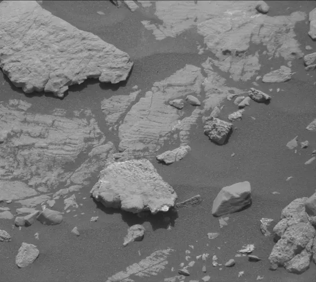 Sol 2975: Mast Camera (Mastcam)