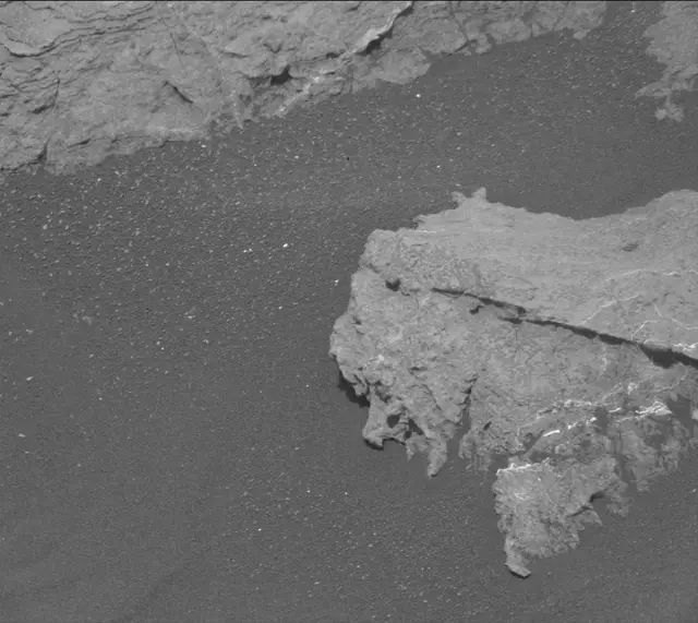 Sol 2979: Mast Camera (Mastcam)