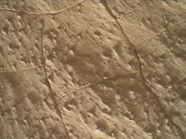 Sol 2989: Mars Hand Lens Imager (MAHLI)