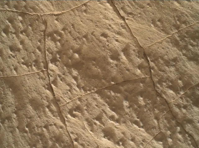 Sol 2989: Mars Hand Lens Imager (MAHLI)