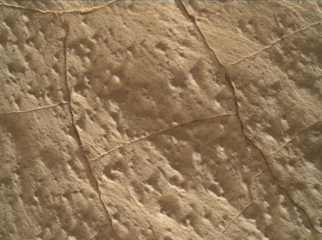 Sol 2989: Mars Hand Lens Imager (MAHLI)