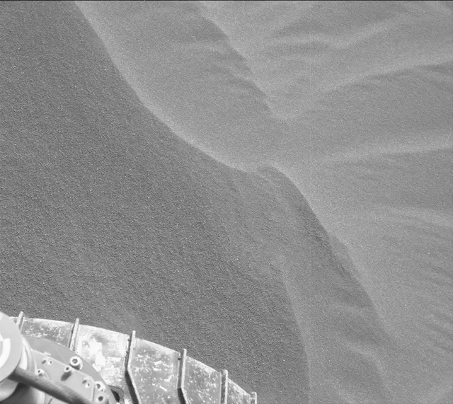 Sol 2991: Mast Camera (Mastcam)