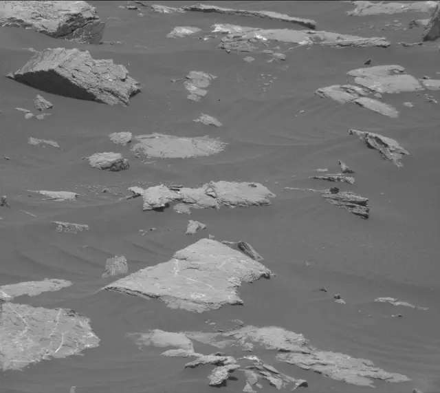 Sol 2992: Mast Camera (Mastcam)