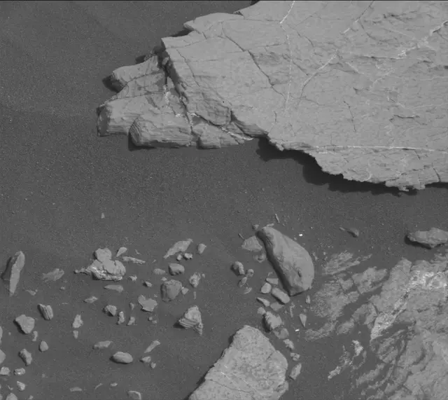 Sol 2998: Mast Camera (Mastcam)