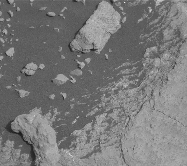 Sol 2998: Mast Camera (Mastcam)