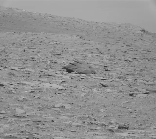 Sol 3004: Mast Camera (Mastcam)