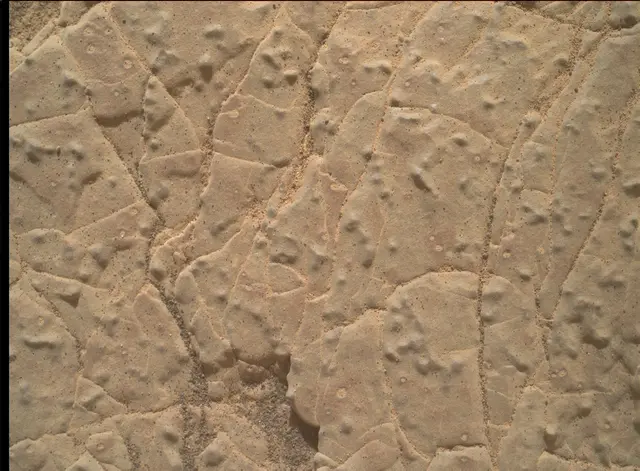 Sol 3004: Mars Hand Lens Imager (MAHLI)