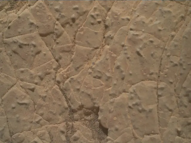Sol 3004: Mars Hand Lens Imager (MAHLI)