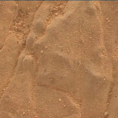 Sol 3004: Mars Hand Lens Imager (MAHLI)