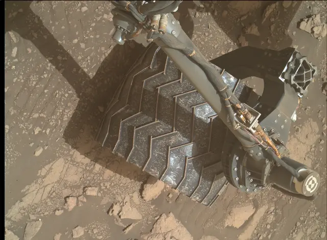 Sol 3005: Mars Hand Lens Imager (MAHLI)