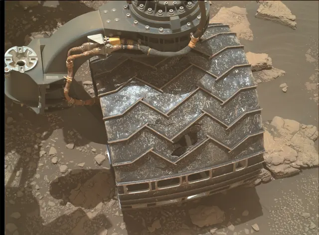 Sol 3005: Mars Hand Lens Imager (MAHLI)