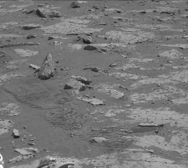 Sol 3060: Mast Camera (Mastcam)