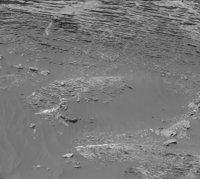 Sol 3060: Mast Camera (Mastcam)
