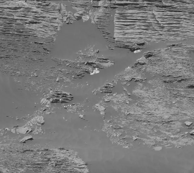 Sol 3060: Mast Camera (Mastcam)