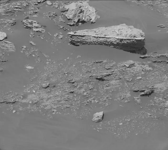 Sol 3060: Mast Camera (Mastcam)