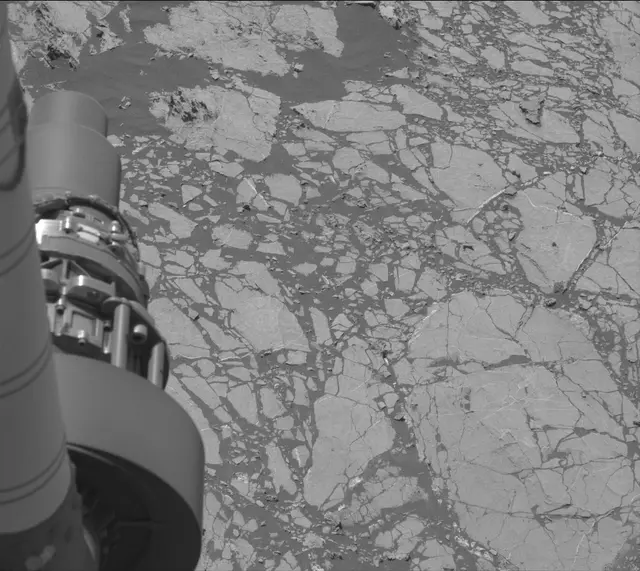 Sol 3060: Mast Camera (Mastcam)