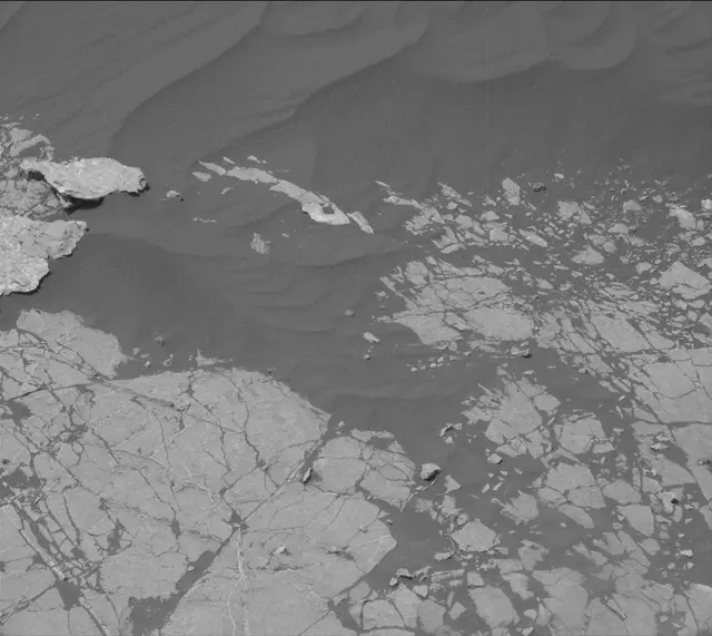 Sol 3060: Mast Camera (Mastcam)