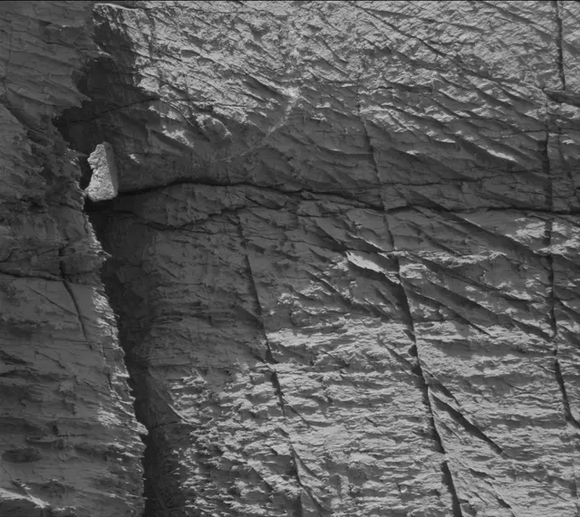 Sol 3061: Mast Camera (Mastcam)
