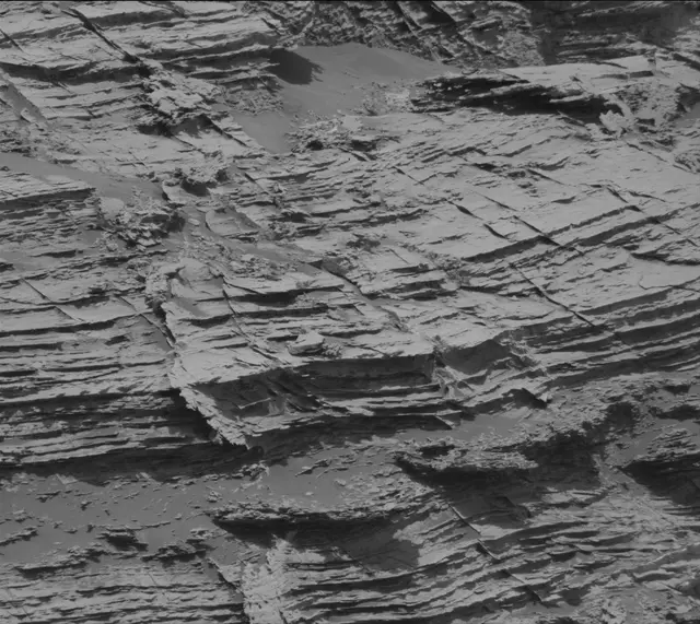 Sol 3061: Mast Camera (Mastcam)