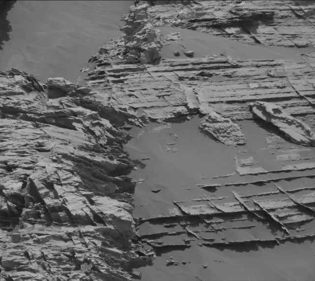 Sol 3061: Mast Camera (Mastcam)