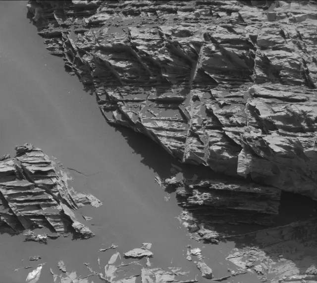 Sol 3061: Mast Camera (Mastcam)