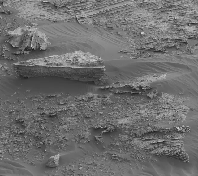 Sol 3063: Mast Camera (Mastcam)